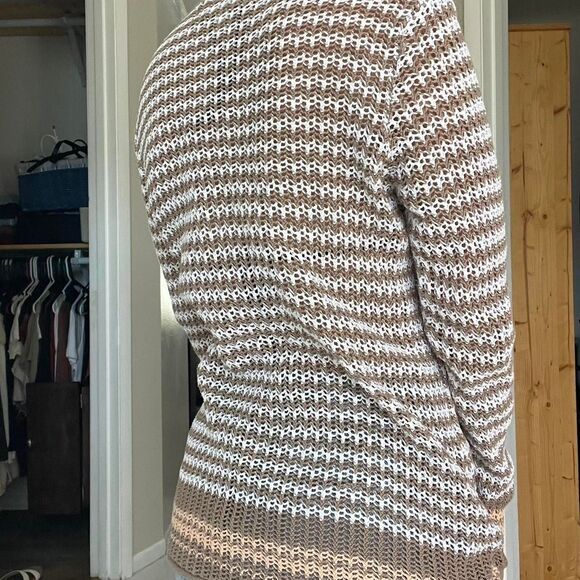 Tan and cream crochet top with tie neck and long sleeves - Picture 3 of 5